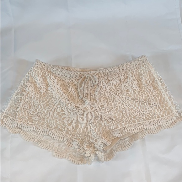 Pants - Cream crotchet shorts